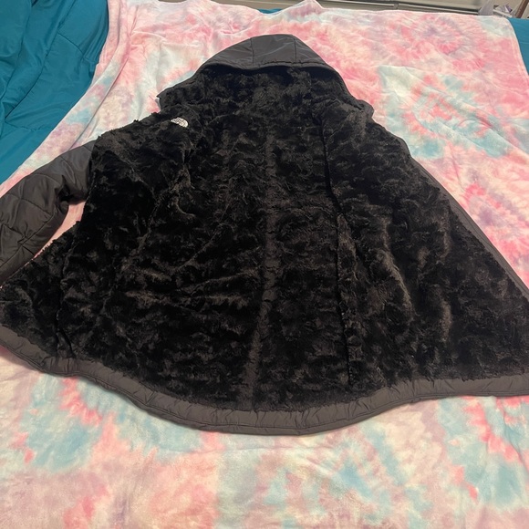 Girls north face reversible jacket XL (18) - Picture 3 of 9